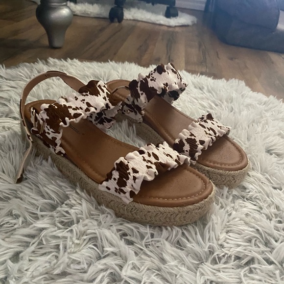 Cow print sandals - Picture 2 of 2